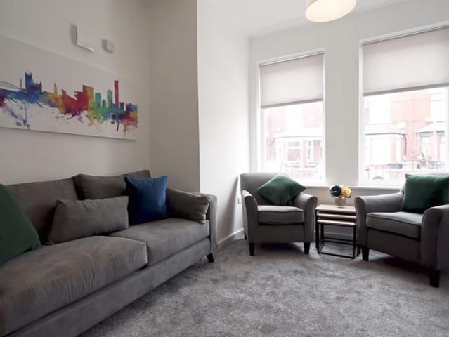 5 bedroom semi detached house to rent