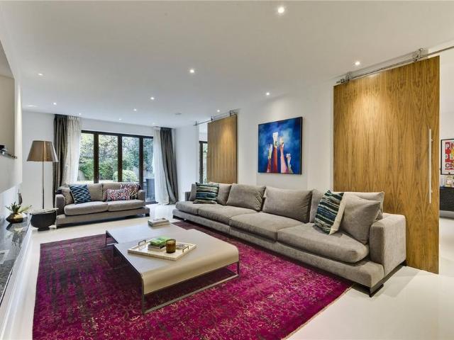 5 bedroom semi detached house to rent