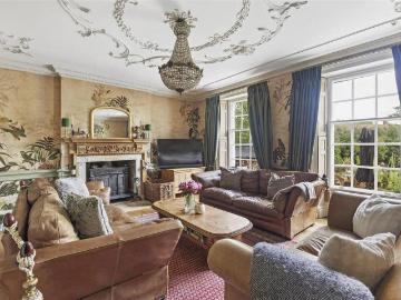 5 bedroom semi detached house to rent