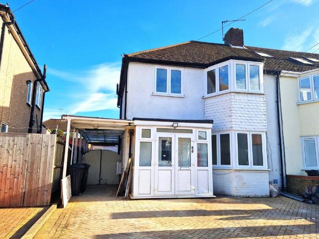 5 bedroom semi detached house to rent
