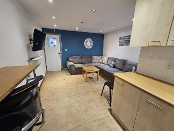5 bedroom semi detached house to rent