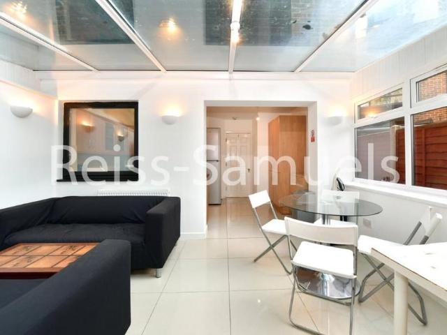 5 bedroom semi detached house to rent