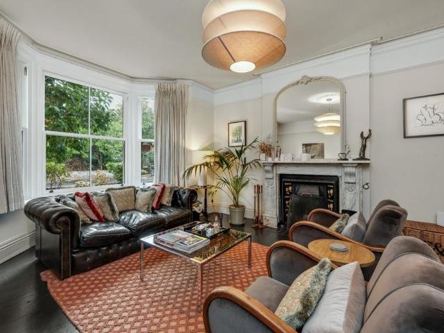 5 bedroom semi detached house to rent