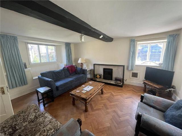 5 bedroom semi detached house to rent