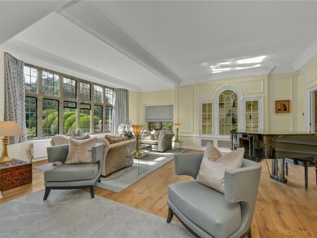5 bedroom semi detached house to rent