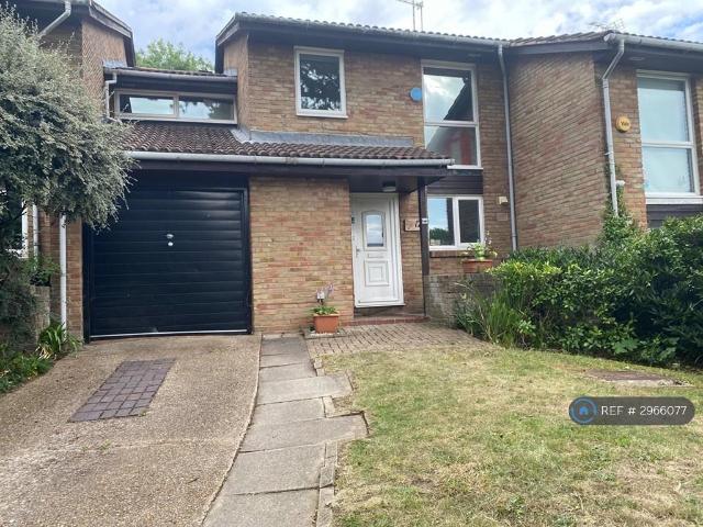 5 bedroom semi detached house to rent