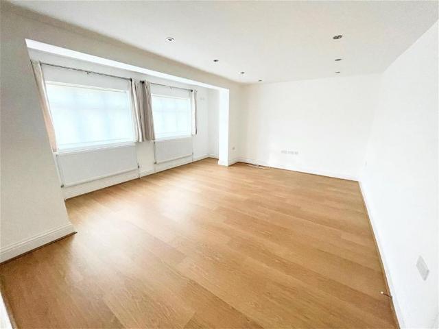 5 bedroom semi detached house to rent