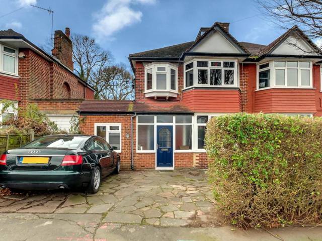 5 bedroom semi detached house to rent