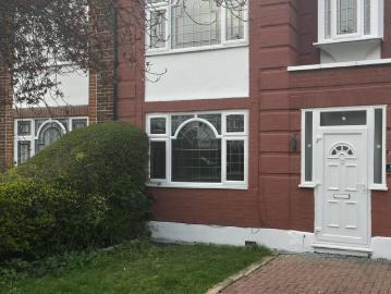 5 bedroom semi detached house to rent
