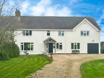 5 bedroom semi detached house to rent