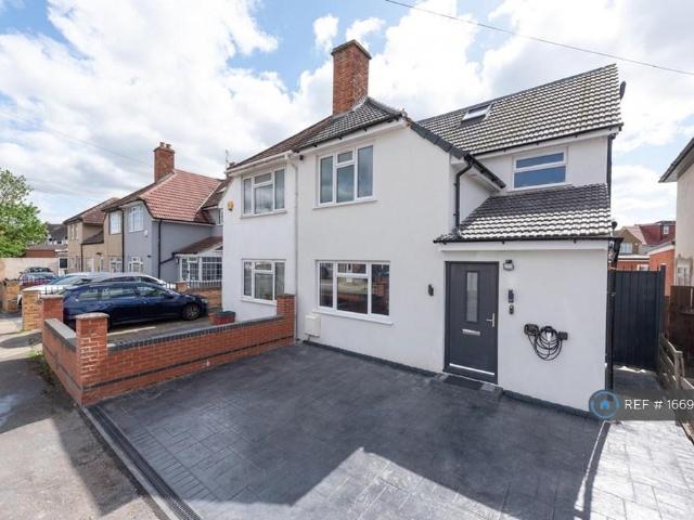 5 bedroom semi detached house to rent