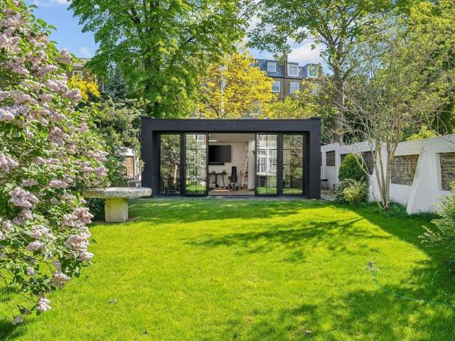 5 bedroom semi detached house to rent