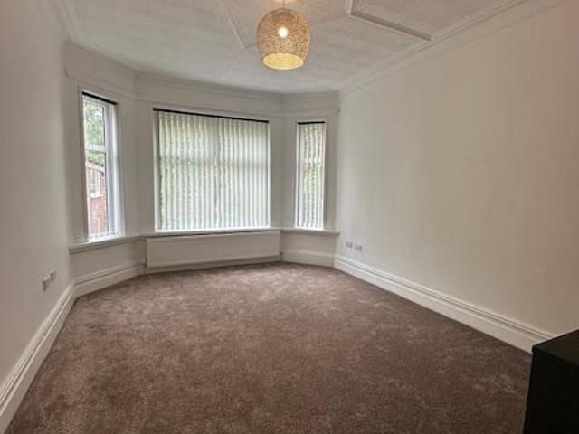 5 bedroom semi detached house to rent