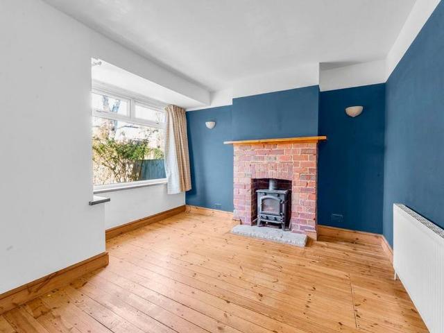 5 bedroom semi detached house to rent