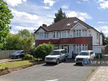 5 bedroom semi detached house to rent