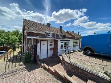5 bedroom semi detached house to rent