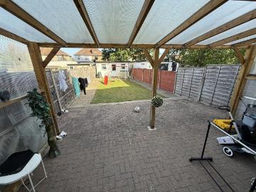 4 bedroom semi detached house to rent