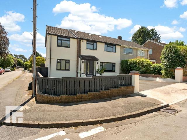 5 bedroom semi detached house for sale