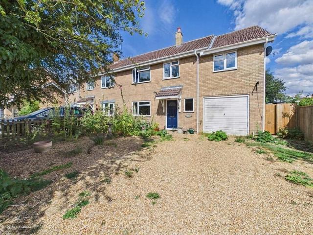 5 bedroom semi detached house for sale