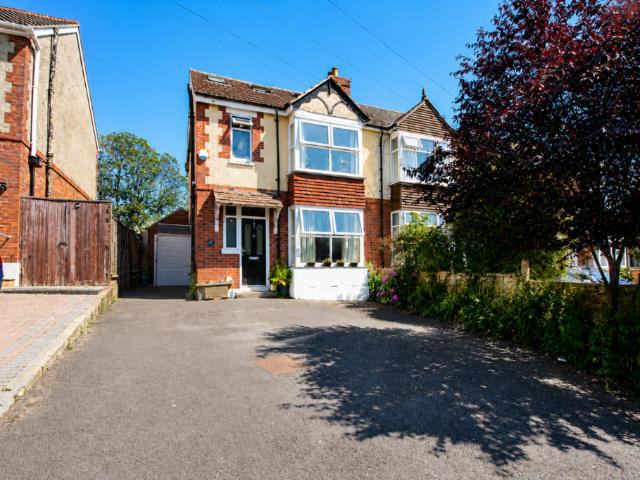 5 bedroom semi detached house for sale