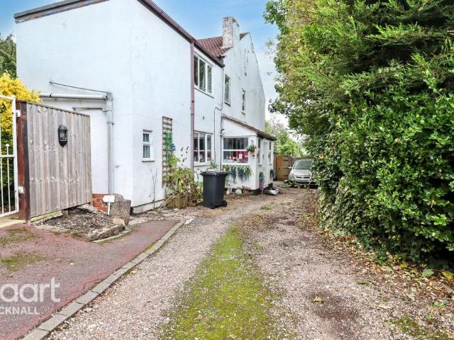 5 bedroom semi detached house for sale