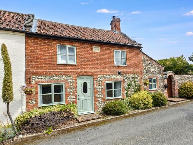 5 bedroom semi detached house for sale