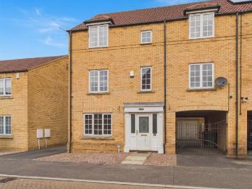 5 bedroom semi detached house for sale