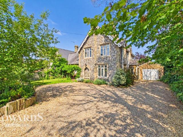 5 bedroom semi detached house for sale