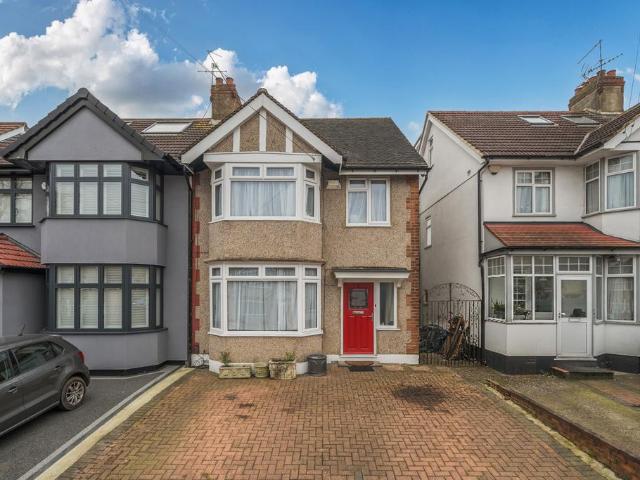5 bedroom semi detached house for sale