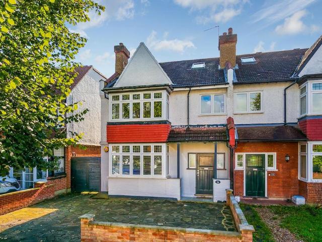 5 bedroom semi detached house for sale