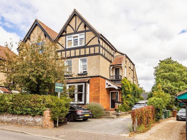 5 bedroom semi detached house for sale