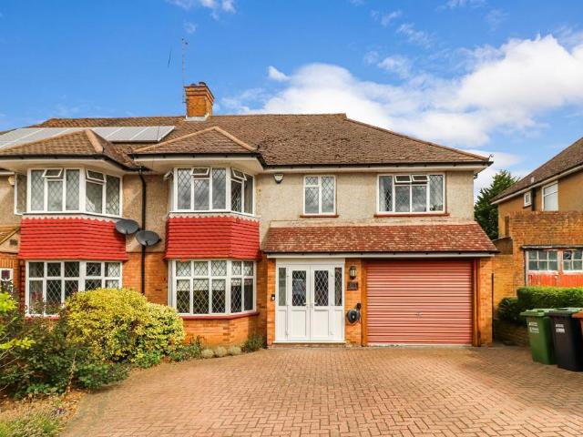 5 bedroom semi detached house for sale