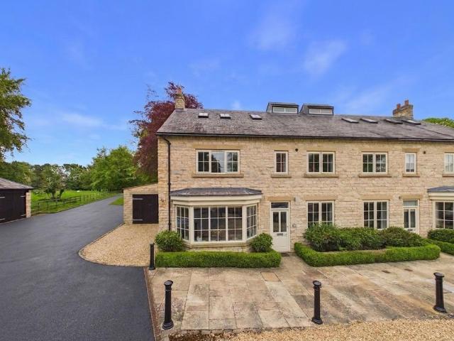 5 bedroom semi detached house for sale