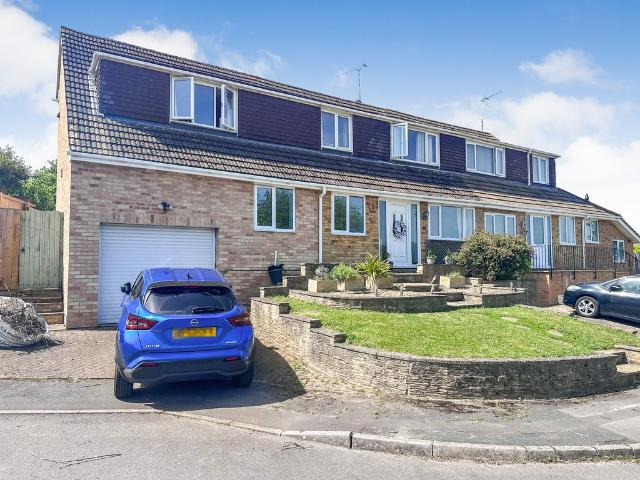 5 bedroom semi detached house for sale