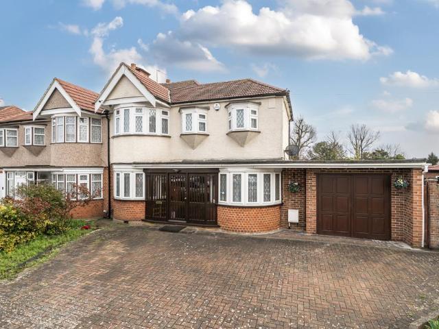 5 bedroom semi detached house for sale