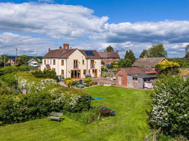 5 bedroom semi detached house for sale