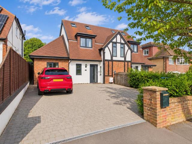 5 bedroom semi detached house for sale