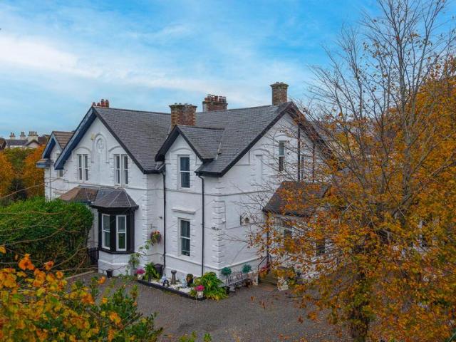 5 bedroom semi detached house for sale
