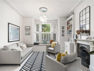 5 bedroom semi detached house for sale