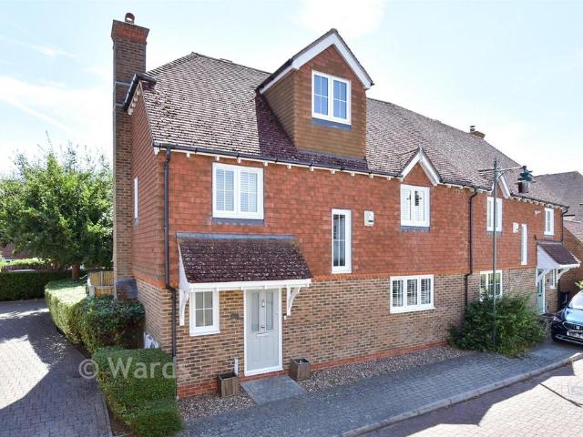 5 bedroom semi detached house for sale