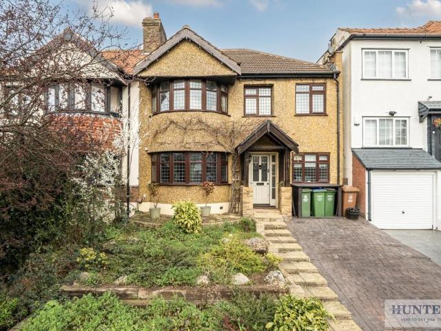 5 bedroom semi detached house for sale