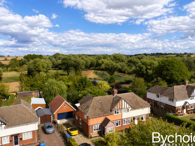 5 bedroom semi detached house for sale