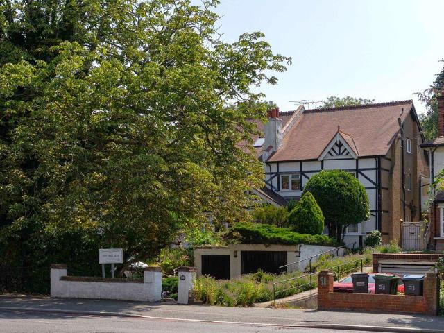 5 bedroom semi detached house for sale