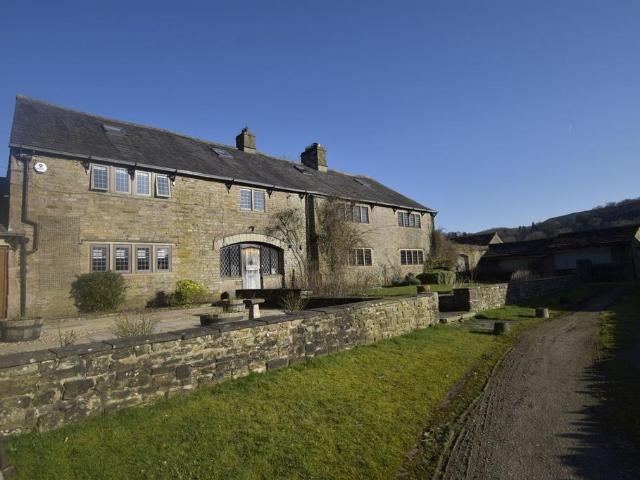 5 bedroom semi detached house for sale
