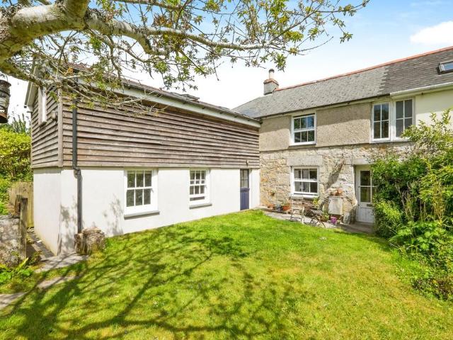 5 bedroom semi detached house for sale