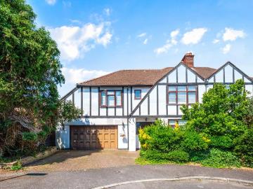 5 bedroom semi detached house for sale