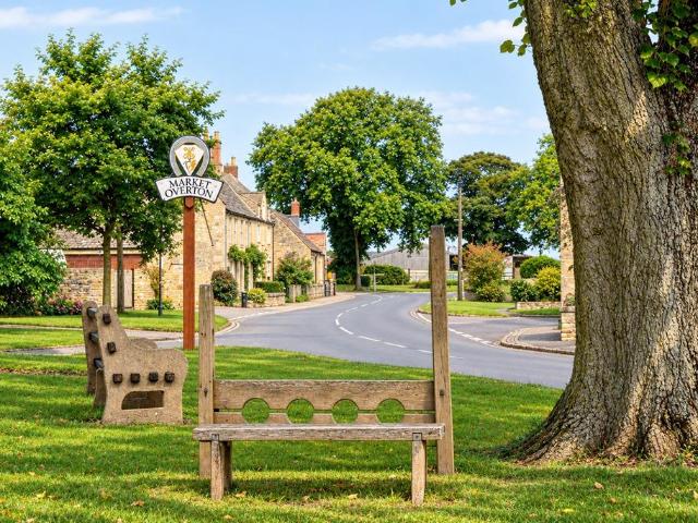 5 bedroom semi detached house for sale