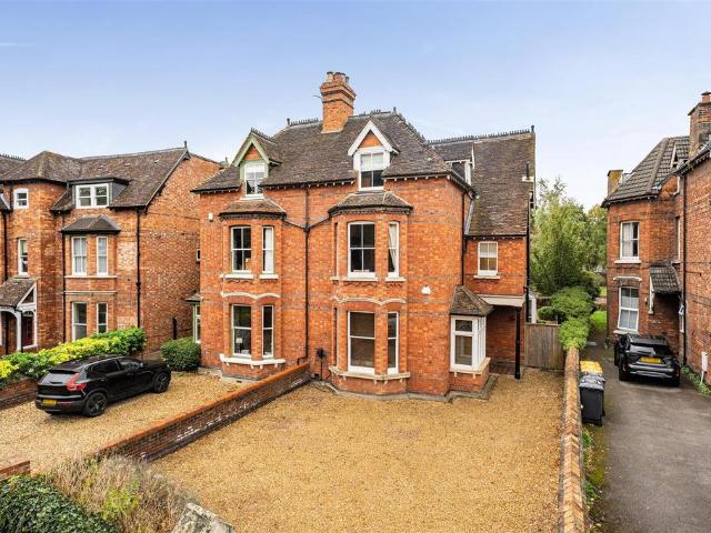 5 bedroom semi detached house for sale
