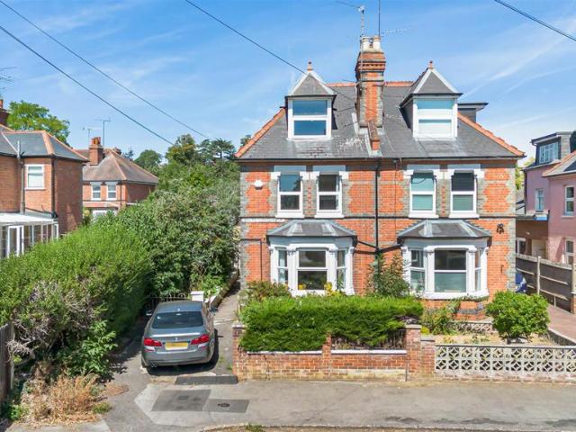 5 bedroom semi detached house for sale