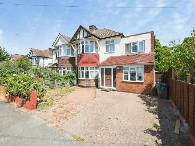 5 bedroom semi detached house for sale